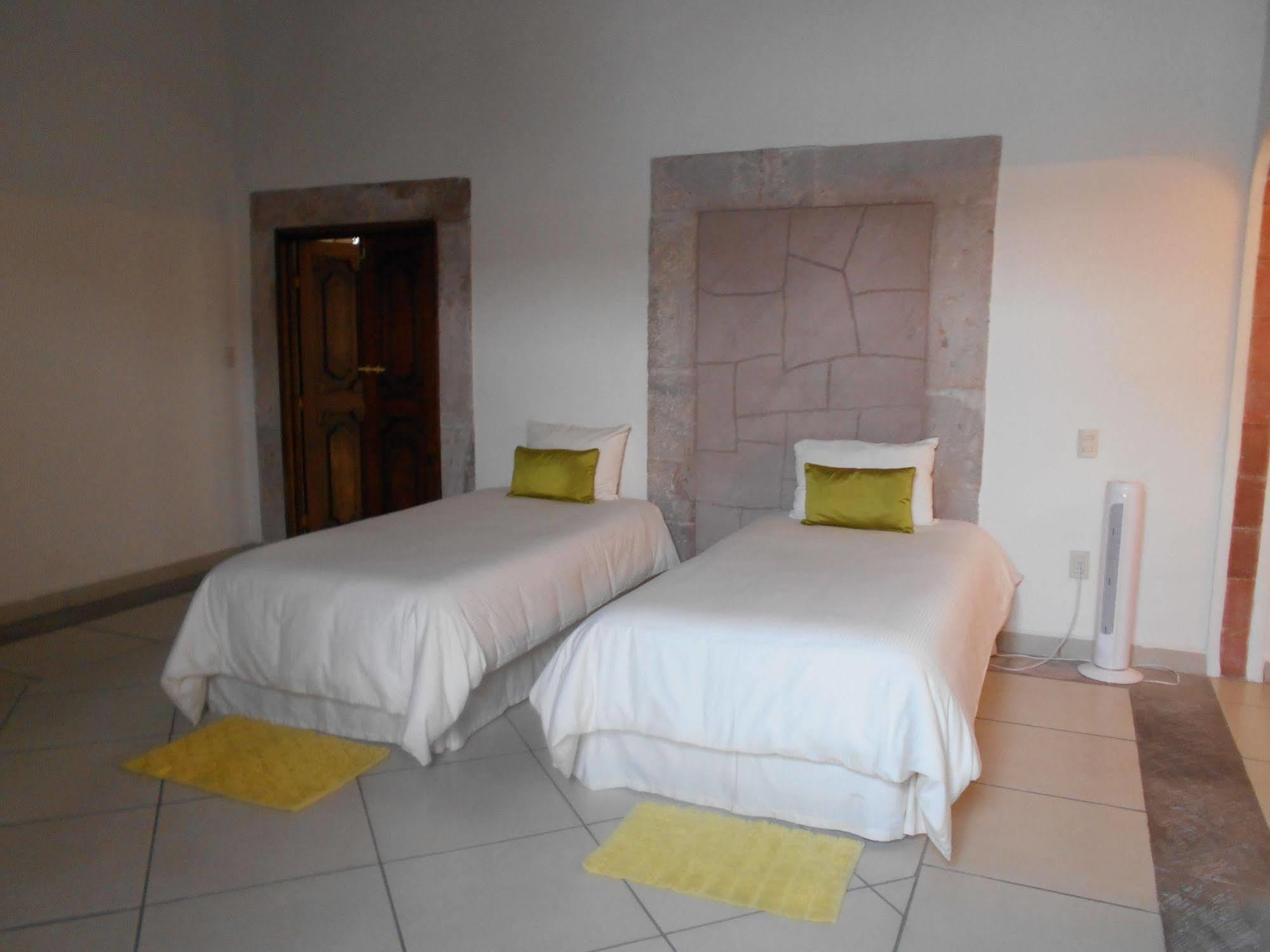 Hotel Expres By Hosting House موروليا المظهر الخارجي الصورة