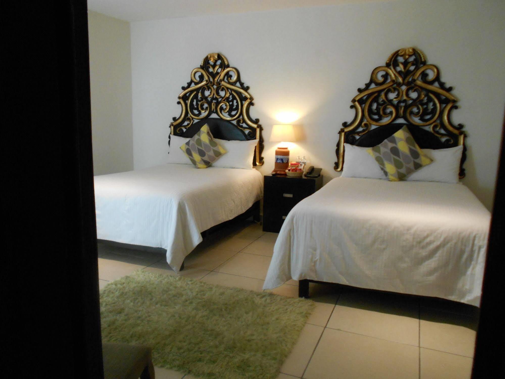 Hotel Expres By Hosting House موروليا المظهر الخارجي الصورة